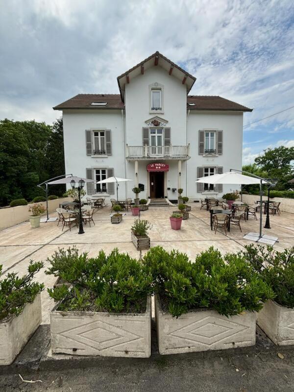 Logis Hotel & Restaurant Le Parcey Bagian luar foto