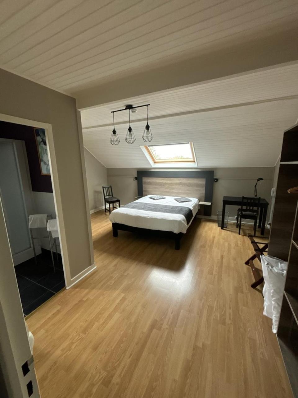 Logis Hotel & Restaurant Le Parcey Bagian luar foto